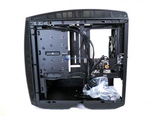 NZXT-Manta-Window-45